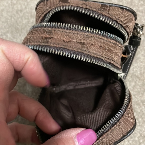 Used coach mini wristlet, with two zippered, compartments, brown leather small c - Picture 7 of 8